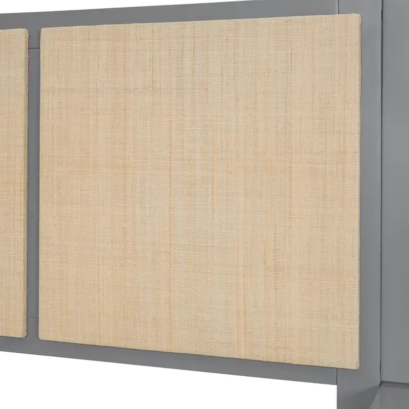 Letto a piattaforma Queen in legno massello con comodini e lampade da testata