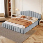 Letto matrimoniale basso imbottito in velluto